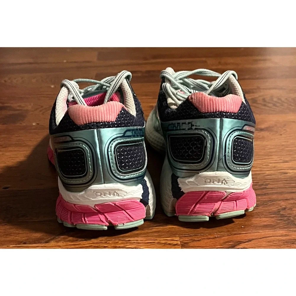 Brooks Adrenaline GTS 16 Womens 7.5 Running Shoes Teal Pink